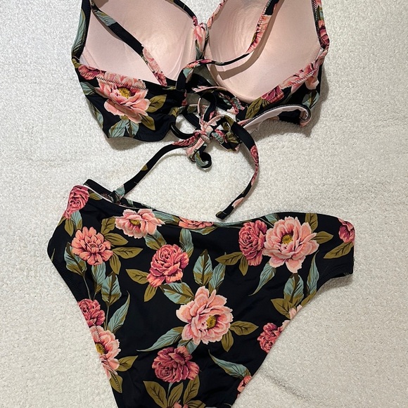 Extra Push-up Floral Bikini Set - Picture 2 of 4